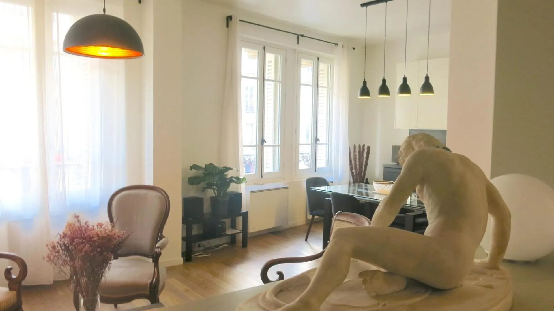 פריז Roommate Share Colocation 1 Bedroom In Two Bedroom Luxe Marais Bretagne Citycosy
