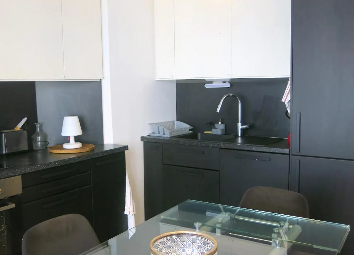 Roommate Share Colocation 1 Bedroom In Two Bedroom Luxe Marais Bretagne Citycosy Paris Apartment