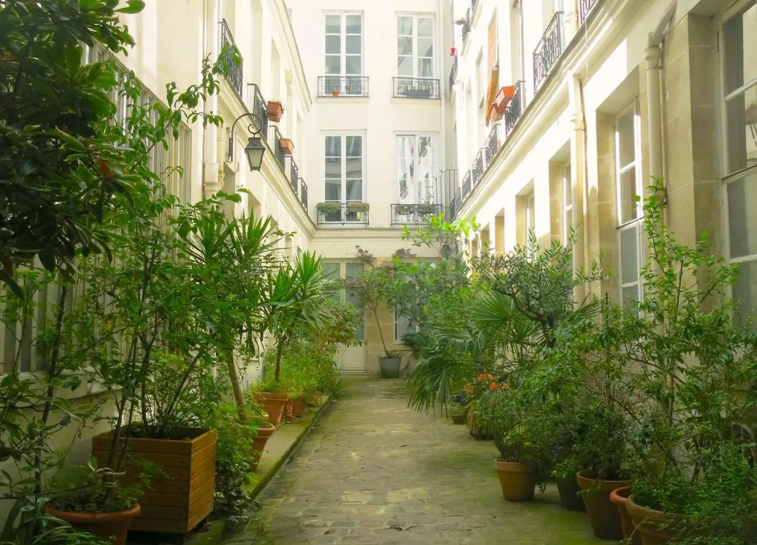 Apartment Roommate Share Colocation 1 Bedroom In Two Bedroom Luxe Marais Bretagne Citycosy Paris France